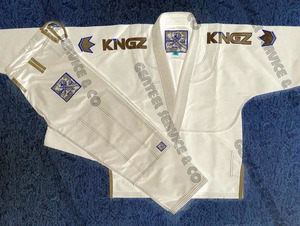 Uniforme de jiu jitsu brasileño bjj gi, hecho a medida, con diseño de patrón de alta calidad y bordado - Product Image 4