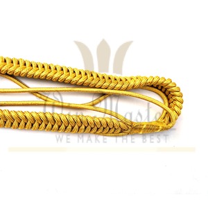 Aiguillette dorée cérémonielle avec un design confortable pour les uniformes et une utilisation en extérieur - Product Image 4