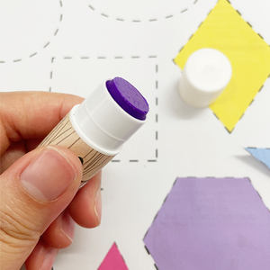 Pegamento Líquido de Plástico PP de Color PLOMA para Manualidades Infantiles, Inspirado en el Lápiz Labial - Product Image 4