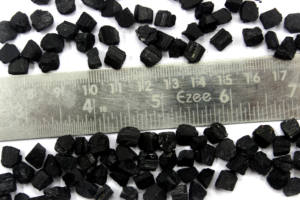 พลอยสามสีดำธรรมชาติแบบหยาบ50ชิ้น,พลอยหลวมสำหรับทำเครื่องประดับขายส่ง - Product Image 4