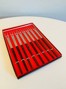 Ensemble de fourchettes en acier inoxydable poli or avec manche en bois élégant, parfait pour les mariages et les repas en hôtel - Product Image 4