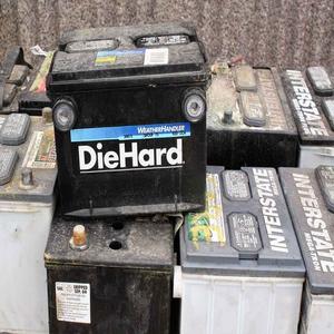 เศษแบตเตอรี่ตะกั่วกรดสำหรับรถยนต์และรถบรรทุก เศษแผ่นตะกั่วแบตเตอรี่ที่ผ่านการระบายอากาศ ปริมาณตะกั่ว Pb 99.95% รุ่น QEM นูนาวุต แคนาดา - Product Image 5