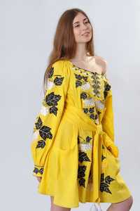 Vestido corto ucraniano amarillo sin tirantes de moda de verano caliente con bordado Nuevo estilo Patrón sólido Ajuste informal y relajante - Product Image 4