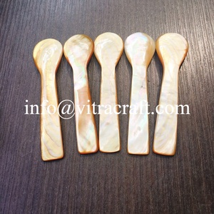 Cuillère à caviar luxueuse en nacre du Vietnam Aide à préserver toute la saveur du caviar Taille populaire 8cm - Product Image 3