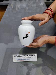 Atrapasueños de aluminio pintado a mano para perros, urna de cremación de mascotas, mariposas, suministros funerarios - Product Image 2