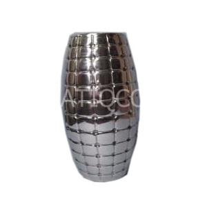Vase de sol en aluminium de luxe antique par Atiqco, design moderne du milieu du siècle fait main pour la décoration de la maison et du jardin - Product Image 1