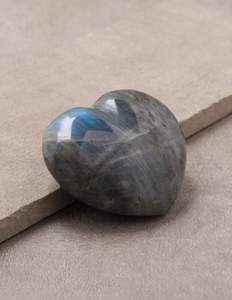 Pierre semi-précieuse de guérison de coeur de Labradorite de cristal naturel de haute qualité pour la décoration de la maison - Product Image 3