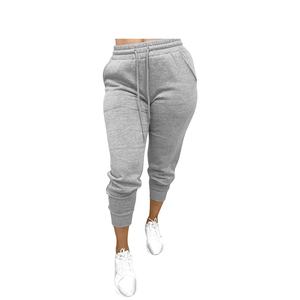 กางเกงลำลองทรงพลีทเอวกลางสำหรับผู้หญิง ผ้าฟลีซใส่สบายสำหรับฤดูร้อน ลายพิมพ์ปักโลโก้ ดีไซน์ใหม่ล่าสุด ทรงขาตรง - Product Image 2