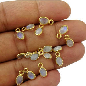 Pierre de lune arc-en-ciel naturelle, pendentif en or, bijou à breloque, 4x6mm - Product Image 2