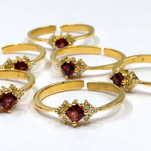 แหวนเพชรธรรมชาติและเพทาย ชุบทอง เงินแท้ 925 ประดับแบบ Bezel Setting แหวน Eternity สำหรับงานแต่งงานและหมั้น เป็นของขวัญ - Product Image 5