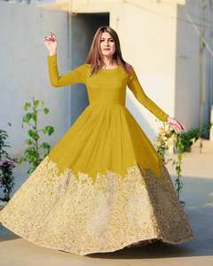 Royal Export Presenta un Nuevo Vestido de Diseñador con Bordado de Algodón Puro y Pedrería de Cerámica Hecha a Mano con Mangas Completas - Product Image 2