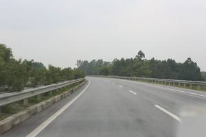 รั้วกั้นถนนนิรภัยAASHTOราวกั้นถนนGuardrail H2W4 Spacerทางด่วนบนถนนทางหลวง - Product Image 4