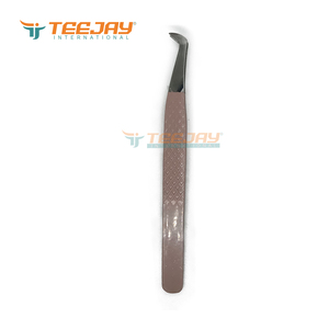 Pince à épiler TEEJAY Mini Boot Baby Pink en acier inoxydable thermolaqué, forme d'oiseau, pointe ultra-fine et lisse, prise diamantée - Product Image 5