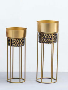 กระถางต้นไม้โลหะ Midas Touch Gold งานแฮนด์เมด ชุด 2 ชิ้น กระถางตกแต่งสวนภายนอกสำหรับบ้านและลานบ้าน - Product Image 2