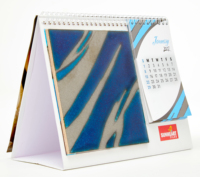 Planificateur mensuel 12 mois, calendrier de bureau économique, support promotionnel en carton imprimé, affichage de table, impression offset 4 couleurs, papier couché