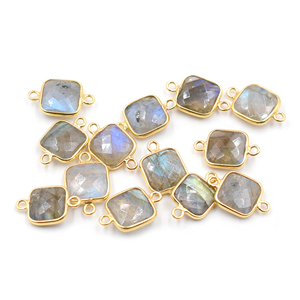 Lunette en argent sterling 925 de forme carrée Labradorite Connecteur plaqué or Fabrication de bijoux artisanale - Product Image 1