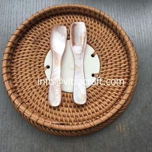 Cuchara de Nácar Rosa de Diseño Innovador, Cuchara para Caviar de 9 cm que Ayuda a Preservar el Sabor Completo del Caviar - Product Image 4