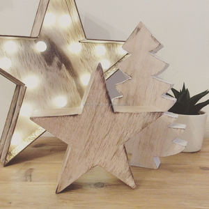 Décoration de Noël d'extérieur en bois artisanal en forme d'étoile pour ferme, décoration de fête faite à la main - Product Image 1