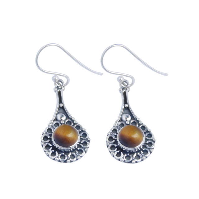 สีน้ำตาล