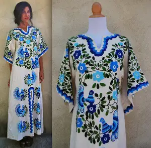 Top Bán Buôn Mexico Truyền Thống Peacock Thêu Trung Tâm Slit Maxi Dress 100% Cotton Của Phụ Nữ Ngắn Tay Áo Vintage Kaftan