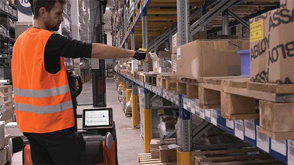 Datalogic Rhino II - Robust and durable touch computer for integration in vehicles - Made in Germany