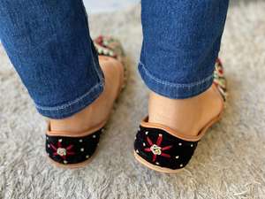 Ensemble Jutti avec pochette en cuir pour femmes, combiné élégant, de style indien, en cuir lourd, nouveauté - Product Image 4