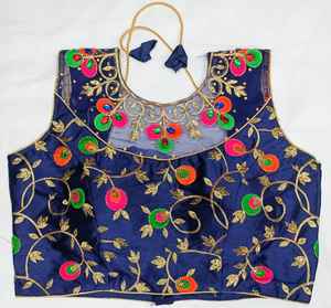 Blouses pour femmes Designer Ladies Women Wear Prêt à porter Toutes les tailles Saree Sari Blouse pour dames à la mode Femmes Girs Blouse Ethnique - Product Image 2