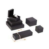 De pequeña caja de embalaje de regalo de plástico solo de reloj y joyería, caja de joyería, caja de almohada