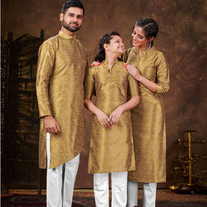 Nueva tendencia Look Hombres Camisa de tela de algodón pesado Ropa formal Hombres indios Ropa barata Precio bajo Readymade Wholesale Surat Garment - Product Image 1