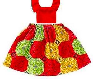 Daisy Apparel Ensemble imprimé de style été et printemps 2 pièces pour enfants filles 100% haut et jupe en coton emballés en Inde - Product Image 4