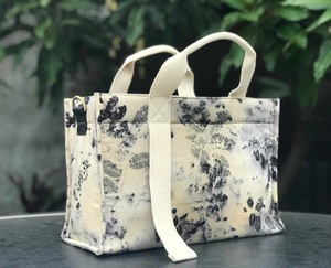 Sac fourre-tout imprimé à la mode écologique pour femmes Sac à main souhaitable avec imprimé écologique - Product Image 2