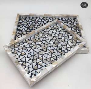 Bandeja de Servicio Árabe para Regalo de Eid, Hecha a Mano con Incrustaciones de Nácar, 38X25X3.75cm, Madera, Certificación EPCH, para Uso en Hoteles y Restaurantes - Product Image 3