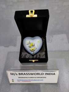 Urna Funeraria de Aluminio Negra con Diseño de Pata y Corazón Pintado a Mano, Estilo Americano, para Adultos, Recuerdo Rosa - Product Image 5