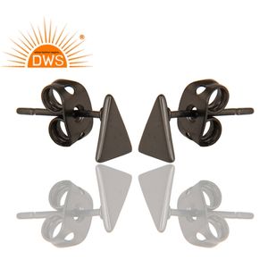 Pendiente de tuerca de diseño triangular hecho a mano para mujer, joyería de plata para mujer, regalo para su delicada colección - Product Image 3