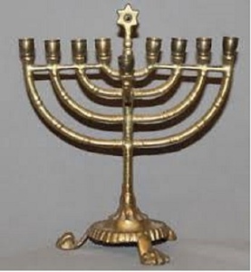 Grande menorah en laiton massif, disponible dans 7 branches, divers modèles, vente en gros - Product Image 1