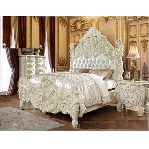 Juego de Muebles de Dormitorio de Lujo Tamaño CAL King, Camas y Muebles de Dormitorio Vintage Europeos, Juego de Dormitorio Principal Clásico Tallado a Mano - Product Image 1