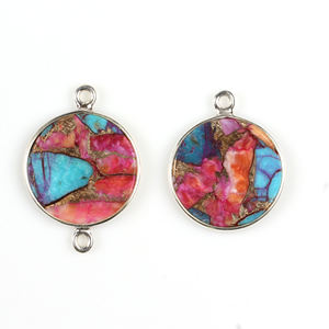 Pendentif en pierre précieuse turquoise de 12 mm fait à la main avec connecteur en pièce d'argent Options plaquées rhodium/or Cadeau tendance unisexe Bijoux - Product Image 1