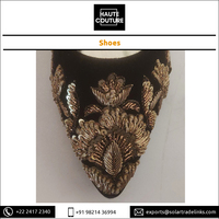Kualitas Terbaik indah bunga & Creeper desain bordir hitam beludru gaya Stiletto buatan tangan wanita sepatu dengan tumit