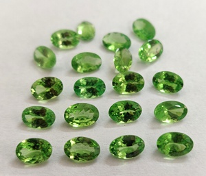 Pierres naturelles en grenat vert à facettes, ouvertes, de 3x5mm et 4x6mm - Product Image 2