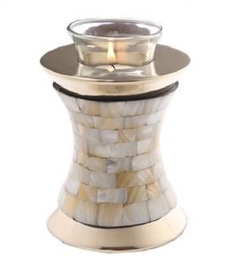 Urne à bougie commémorative en métal - Product Image 1