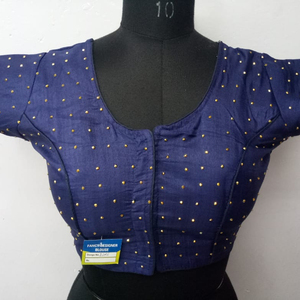 เสื้อเบลาส์สำหรับผู้หญิงลายจุดสำหรับงานปาร์ตี้ดีไซน์ใหม่ล่าสุดสีฟ้าเข้ม - Product Image 1