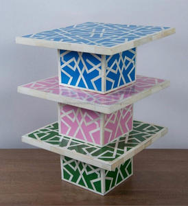 แท่นวางเค้กทำด้วยมือทำจากยางเรซินอินเดียกับแม่มุกฝังกระดูกสีสันสดใสจานใส่ขนมหวานสำหรับช็อคโกแลตและเค้ก - Product Image 1