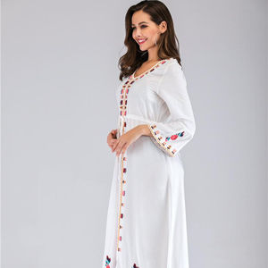 2022 nouveauté personnalisé tissé Maxi robe pour les femmes décolleté en V broderie florale 100% coton taille naturelle volants à manches longues - Product Image 1
