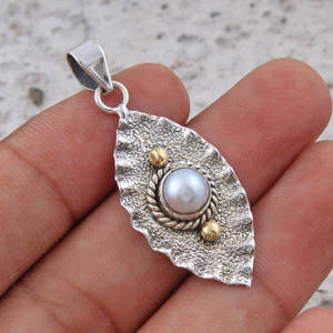 Colgante de plata de ley 925 con forma de arquisa, joyería elegante con forma de perla y Gema - Product Image 2