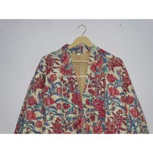 Manteau d'hiver en coton Kantha fait à la main pour femmes imprimé floral multicolore court Maxi XL taille peignoir veste ethnique-vente en gros - Product Image 6