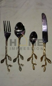 Couverts de créateur antiques décoratifs en métal de piédestal de la plus haute qualité pour la cuisine - Product Image 4