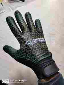 Guantes de Fútbol Gaélico Personalizados de Alta Calidad, Material de Látex Alemán, Diseño Premium, Para Todo Tipo de Clima, Logotipo Personalizado - Product Image 5