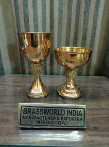 Suministros de iglesia de CIBORIUM de latón, suministros de Iglesia grabados en cruz, Brassworld, India - Product Image 3