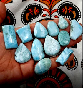 Cabochons de pierres précieuses Larimar bleu ciel naturel Pierres en vrac Bijoux d'été en taille de 14x16mm en taille libre - Product Image 1