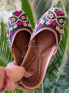 Combo <b>Set</b> Jutti With Clutch Indian Heavy Leather Jutti <b>Women</b> Stylish Clutch - Product Image 2